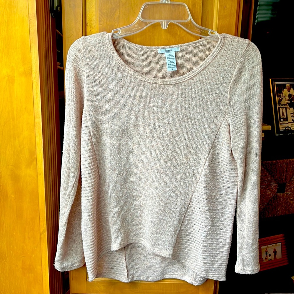 Bar III Sweater. Blush. Size Small.
